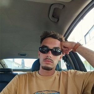 Meet your Posher, André